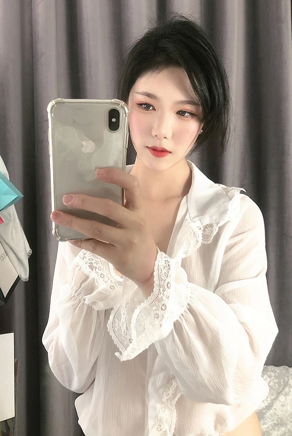 网红美女抖娘利世透视雪纺凸点若隐若现